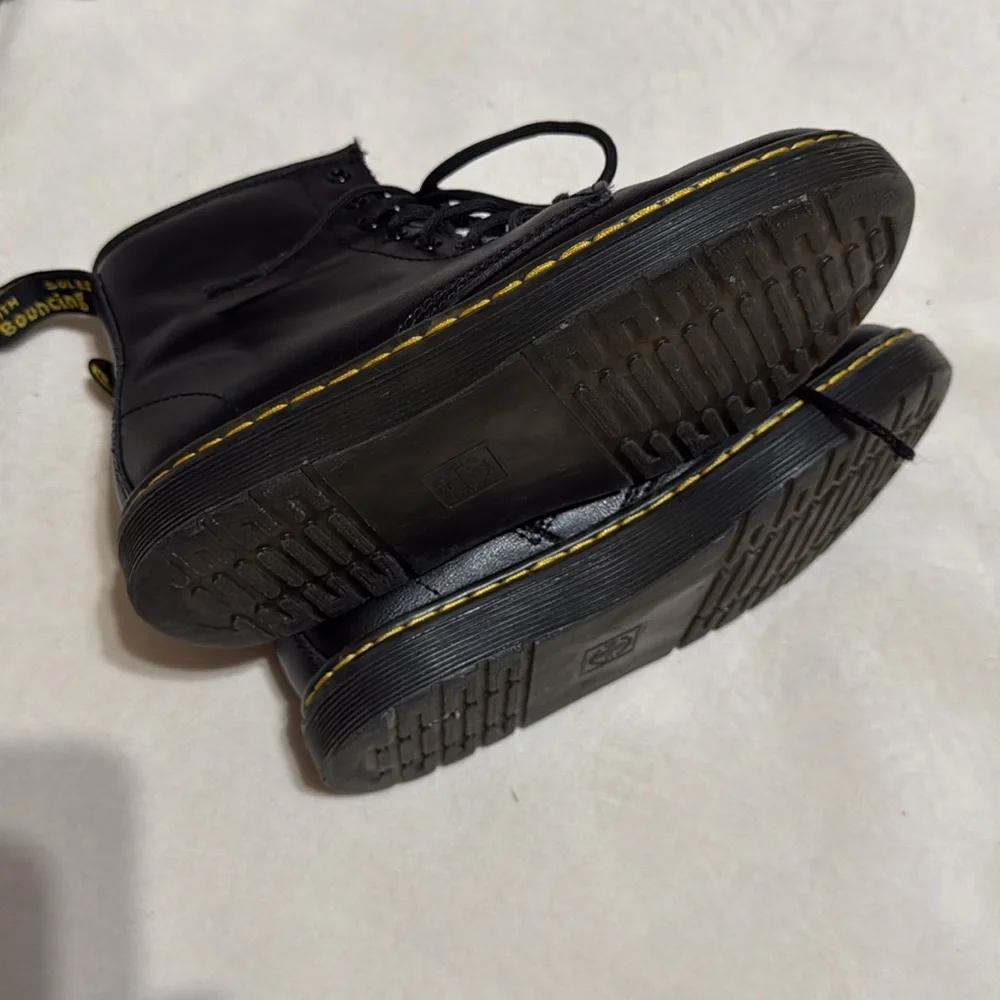 Dr. Martens Zavala J Youth Girls - Picture 10 of 11